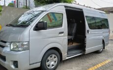 Hiace Commuter 14 Seat